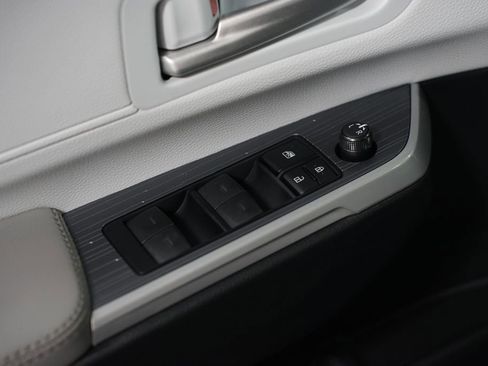 New 2026 Toyota Sienna XLE FWD image 34