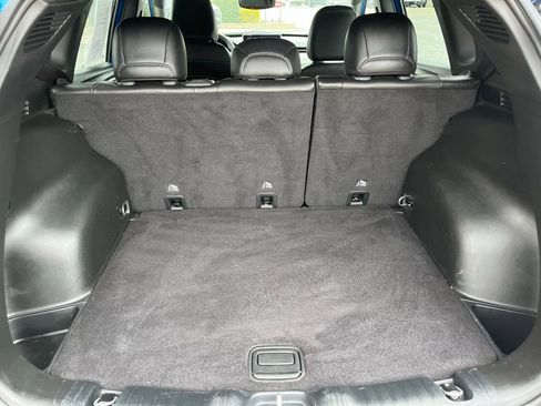 Used 2025 Jeep Compass Limited image 29