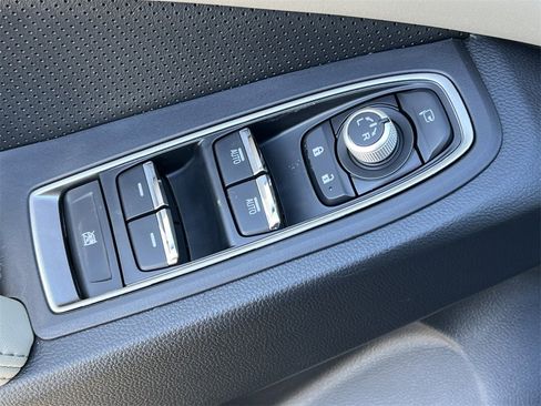 New 2026 Subaru Ascent Limited image 17