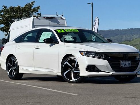Used 2022 Honda Accord Sport image 2