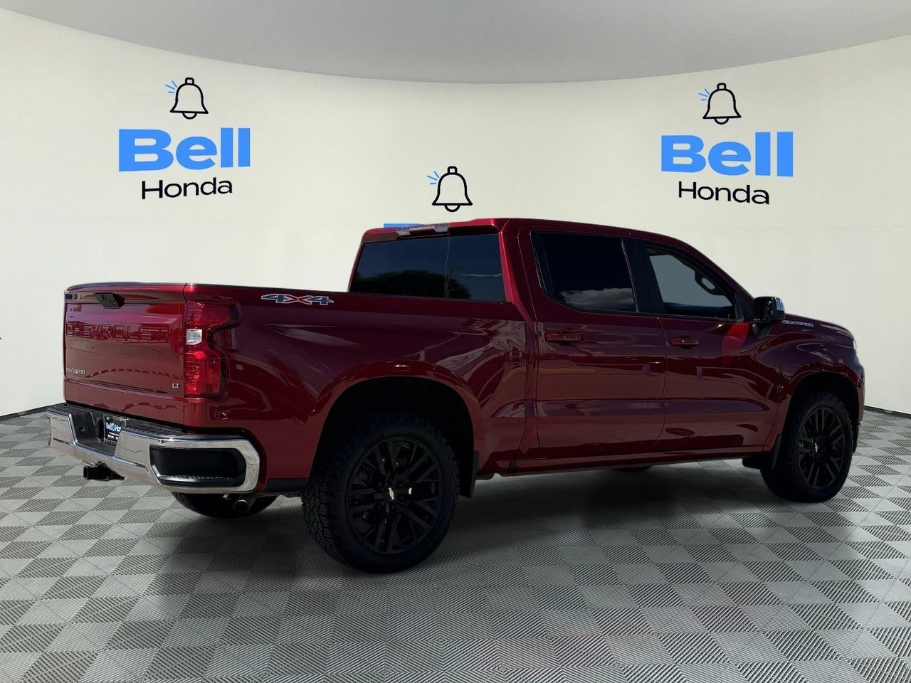 Used 2021 Chevrolet Silverado 1500 LT w/ Bed Protection Package AWD/4WD image 4