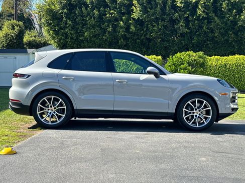 New 2026 Porsche Cayenne image 9