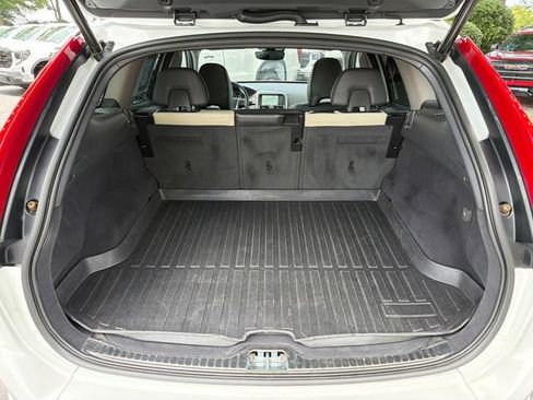 Used 2017 Volvo XC60 T5 Dynamic w/ Preferred Option Package FWD image 18