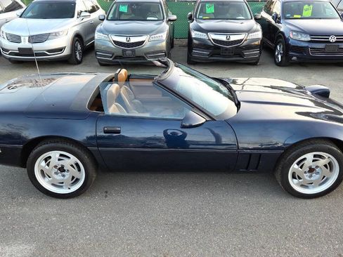 Used 1989 Chevrolet Corvette Convertible RWD image 20