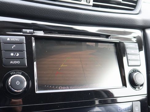 Used 2018 Nissan Rogue SV image 35