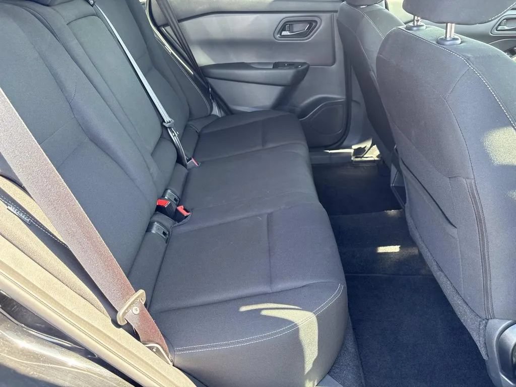 Used 2025 Nissan Rogue S FWD image 21