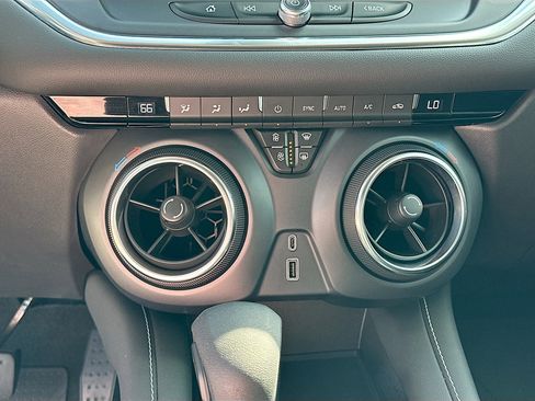 Used 2023 Chevrolet Blazer LT w/ Driver Confidence Package image 15