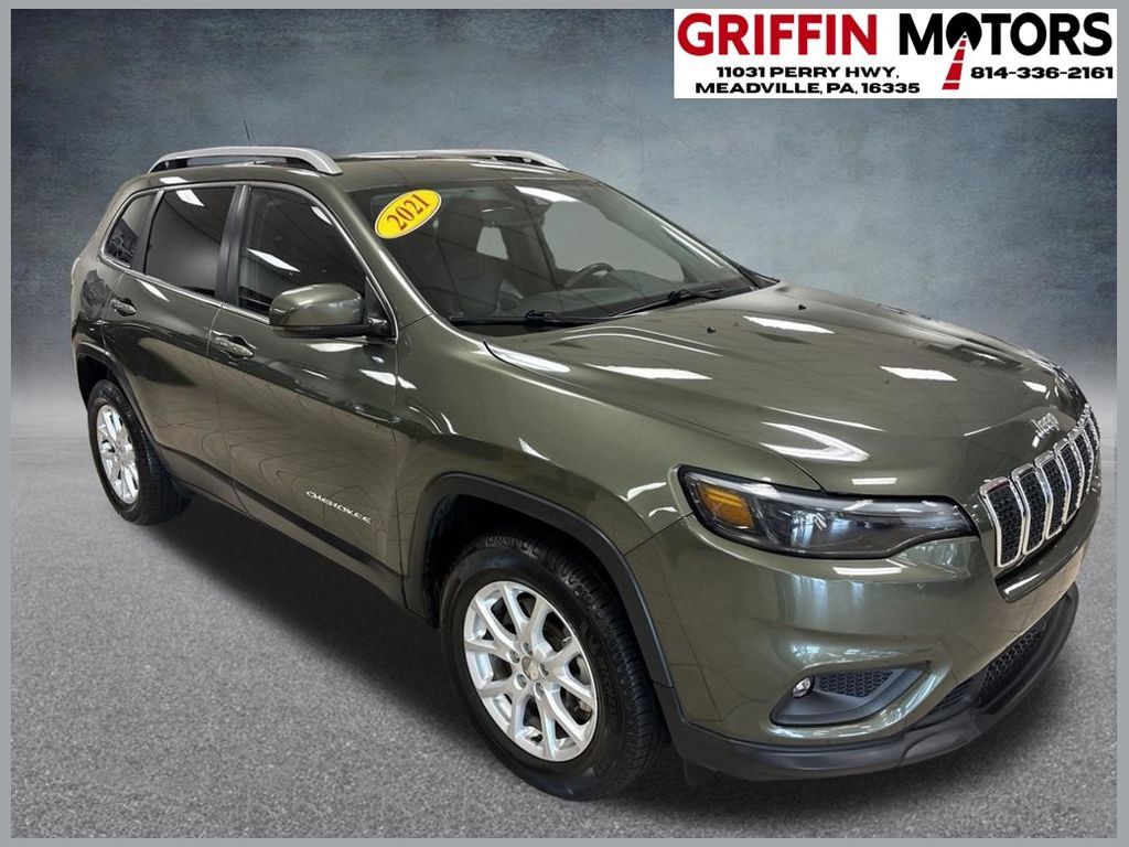 Used 2021 Jeep Cherokee Latitude Lux w/ Comfort/Convenience Group AWD/4WD image 1