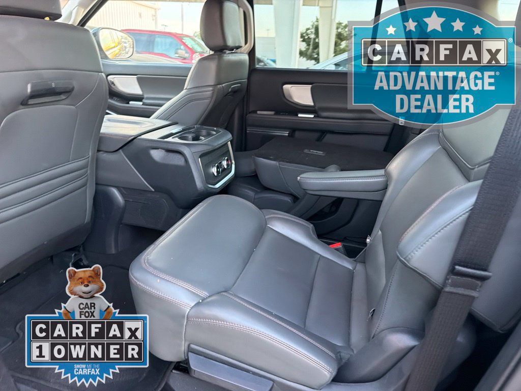 Used 2025 Ford Expedition Max Active AWD/4WD image 9