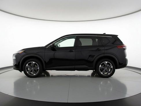 Used 2025 Nissan Rogue SV image 4