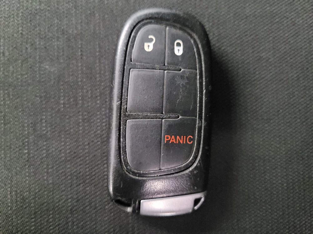Used 2020 Jeep Cherokee Latitude Plus FWD image 32