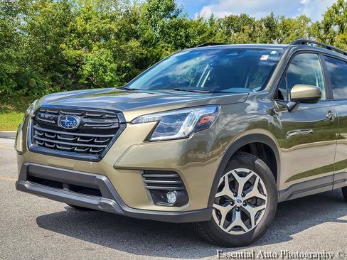Used 2024 Subaru Forester Premium AWD/4WD image 2