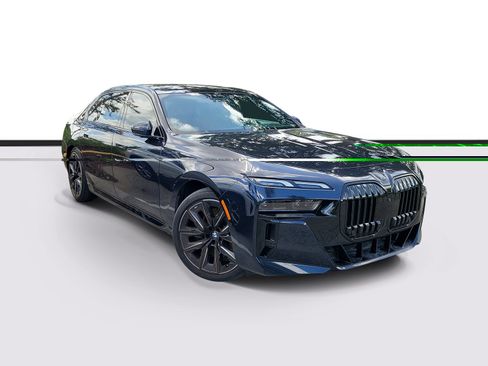 Used 2023 BMW 740i RWD image 1
