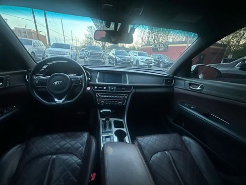 Used 2017 Kia Optima SX image 11
