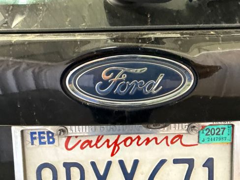 Used 2018 Ford Focus SE FWD image 13