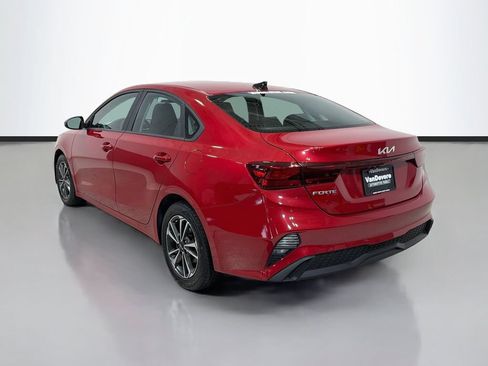 Used 2024 Kia Forte LXS w/ LXS Technology Package FWD image 5