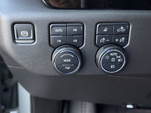 Used 2024 Chevrolet Silverado 1500 ZR2 w/ Dark Appearance Package AWD/4WD image 23