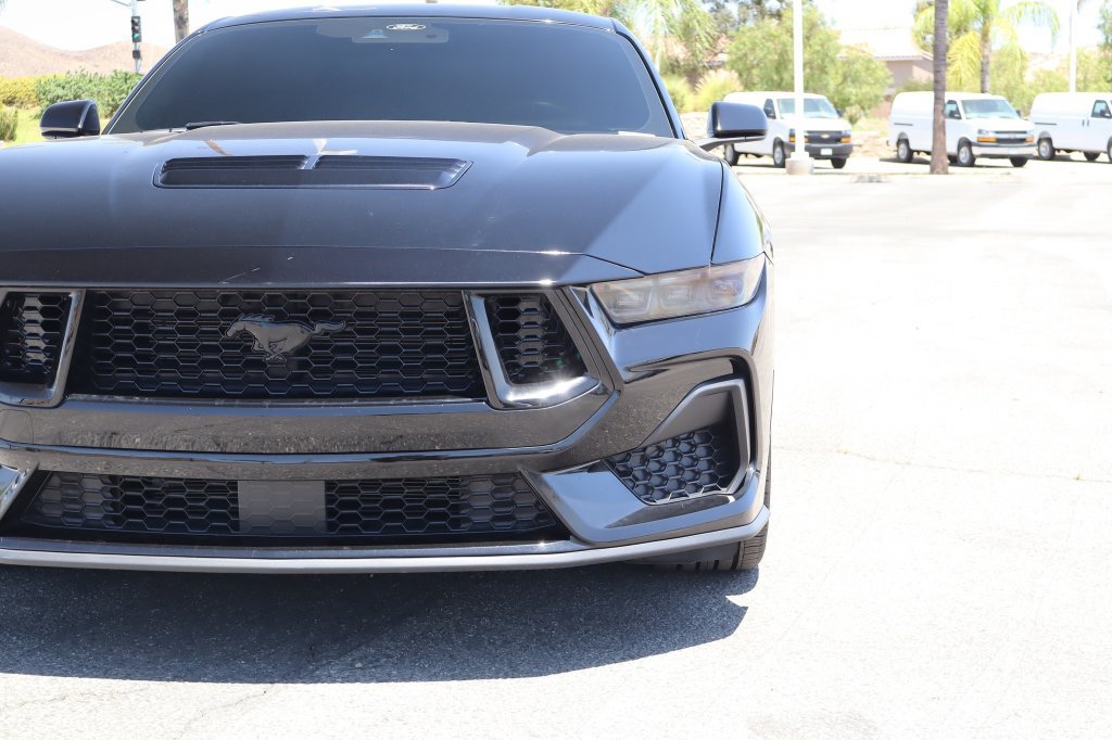Used 2025 Ford Mustang GT w/ Mustang Nite Pony Package RWD image 8