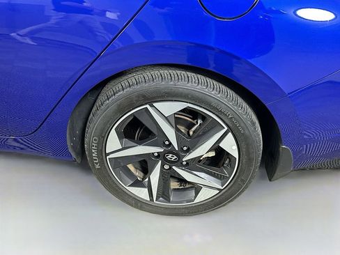 Certified 2023 Hyundai Elantra Limited FWD image 36