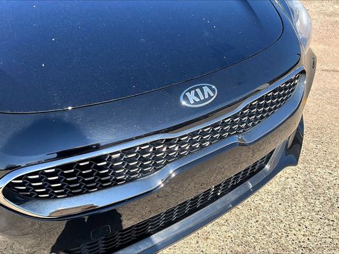 Used 2021 Kia Stinger GT-Line image 30