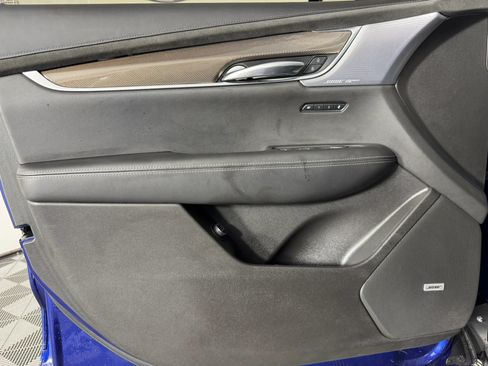 Used 2023 Cadillac XT6 Sport w/ Platinum Package AWD/4WD image 40