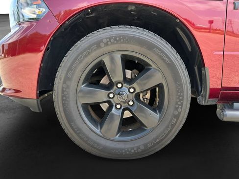 Used 2018 RAM 1500 Express w/ Express Value Package RWD image 11