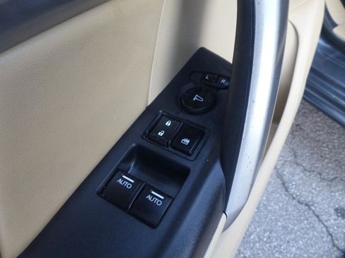 Used 2011 Honda Accord EX-L image 16