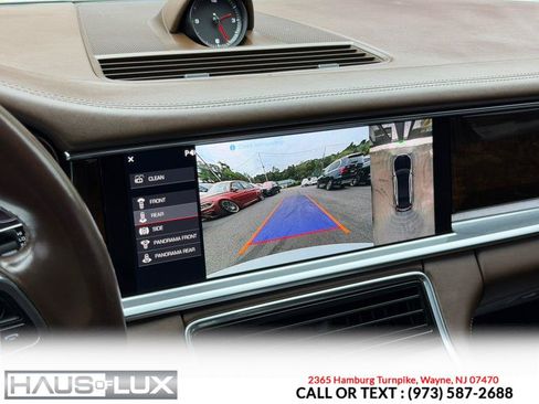 Used 2018 Porsche Panamera 4 AWD/4WD image 32