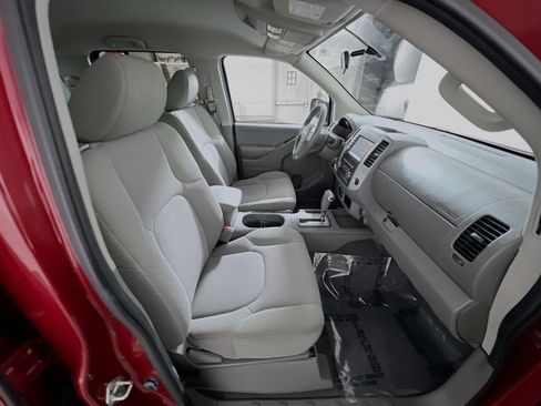 Used 2019 Nissan Frontier SV image 31