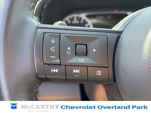 Used 2025 Nissan Pathfinder SV FWD image 20