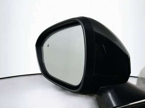 Used 2024 Mitsubishi Outlander SE image 16