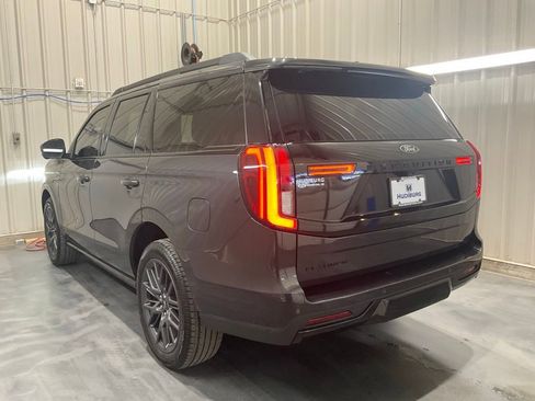 Used 2025 Ford Expedition Platinum w/ Stealth Performance Package AWD/4WD image 22