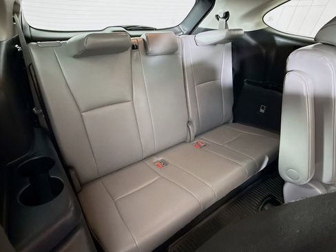 Certified 2022 Toyota Highlander XLE image 27