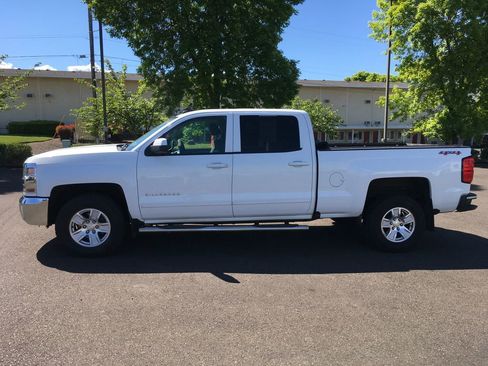 Used 2017 Chevrolet Silverado 1500 LT w/ All Star Edition AWD/4WD image 3