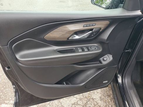 Used 2022 GMC Terrain Denali w/ LPO, Floor Liner Package AWD/4WD image 10
