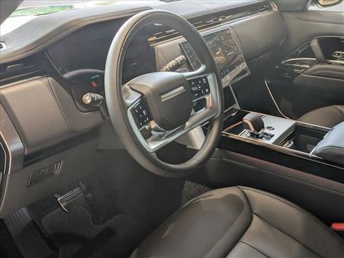 New 2026 Land Rover Range Rover Long Wheelbase SE AWD/4WD image 3