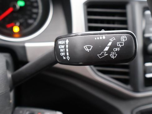 Used 2019 Volkswagen Atlas S image 39