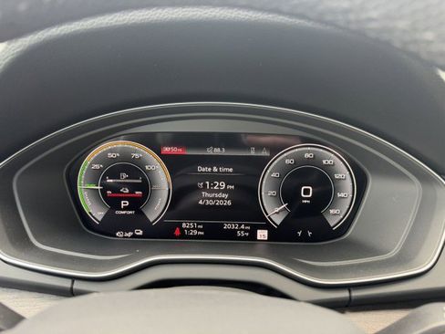 Certified 2025 Audi Q5 e Premium Plus w/ Premium Plus Package AWD/4WD image 11