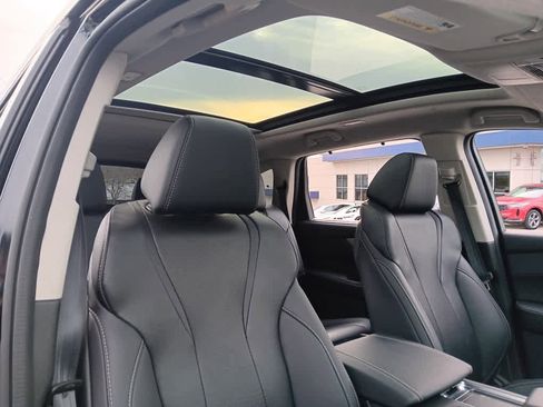 Used 2023 Acura MDX SH-AWD w/ Technology Package image 12