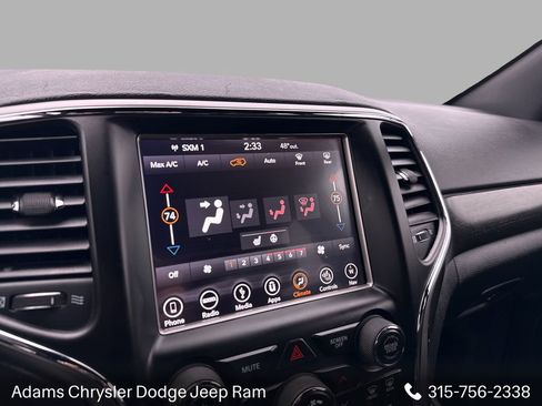Used 2018 Jeep Grand Cherokee Altitude image 19