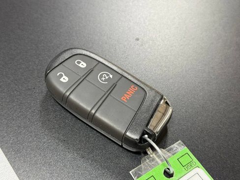 Used 2023 Jeep Compass Trailhawk w/ Trailhawk Convenience Group AWD/4WD image 41