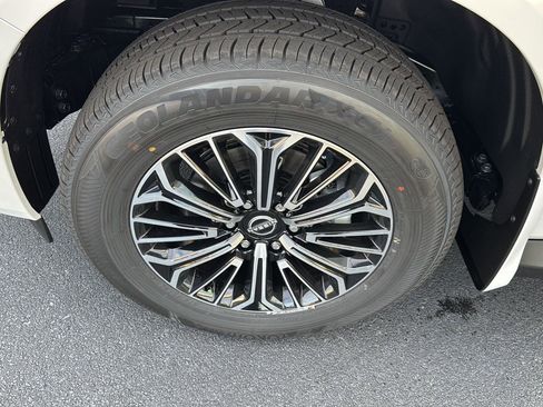 New 2026 Nissan Armada SL image 32