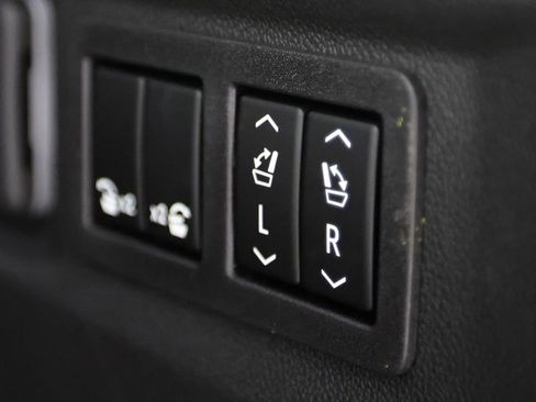 Used 2026 GMC Yukon Denali Ultimate image 14