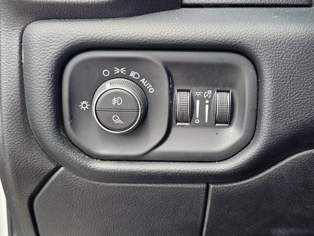 Used 2026 RAM 2500 Laramie AWD/4WD image 40