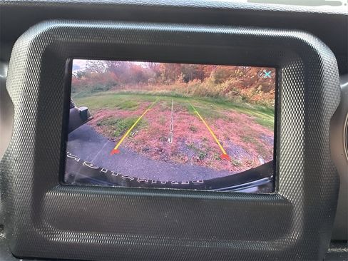 Used 2021 Jeep Wrangler Unlimited Sport image 26