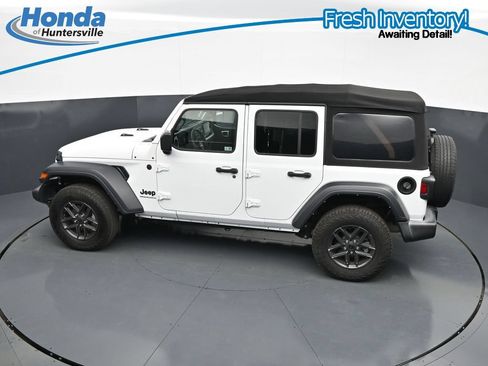 Used 2024 Jeep Wrangler Unlimited Sport AWD/4WD image 19