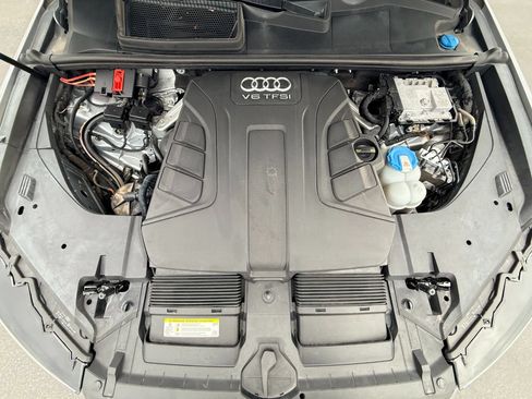 Used 2017 Audi Q7 3.0T Premium Plus w/ Premium Plus Package AWD/4WD image 9