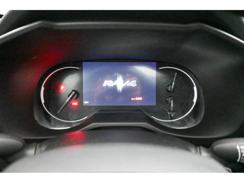 Used 2024 Toyota RAV4 XLE Premium image 13