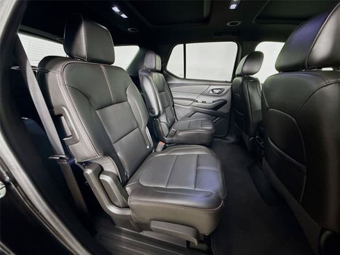 Used 2023 Chevrolet Traverse RS AWD/4WD image 31