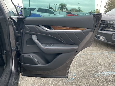 Used 2022 Maserati Levante GT image 22